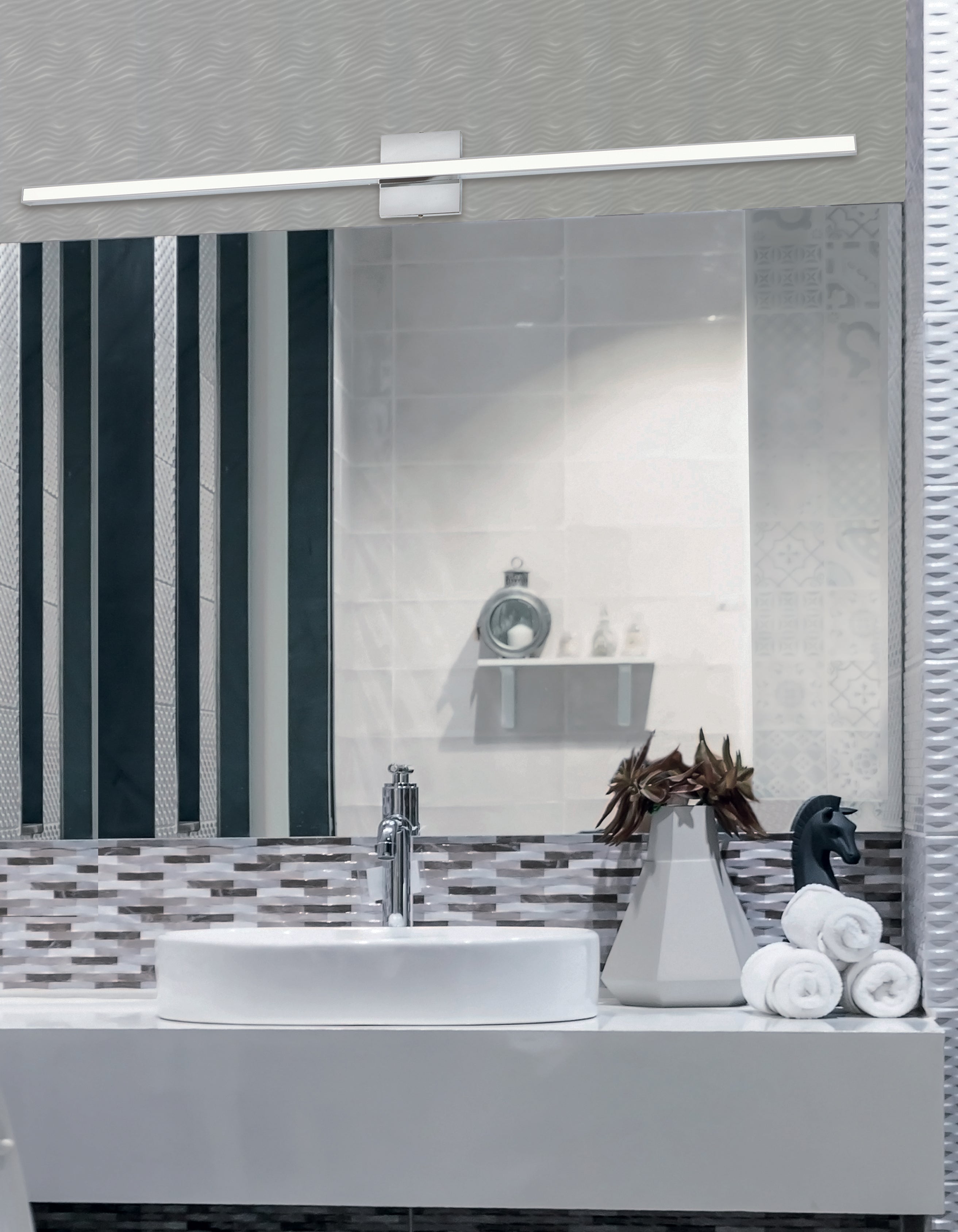 Dainolite Alexander Vanity Light 36W w/ Frosted Acrylic Diffuser | Ambient - Polished Chrome